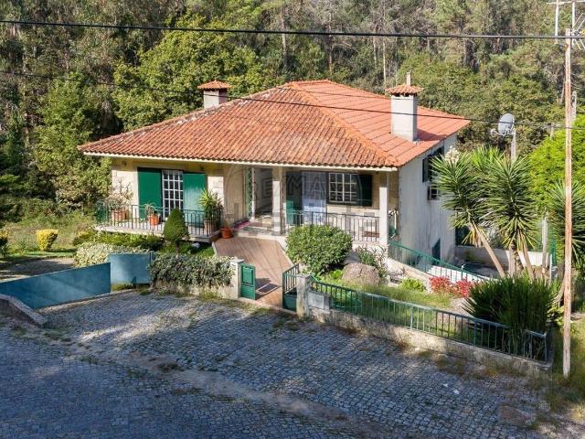 Moradia, Arentim e Cunha