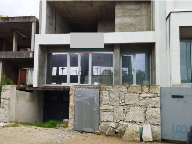 Moradia, Areosa