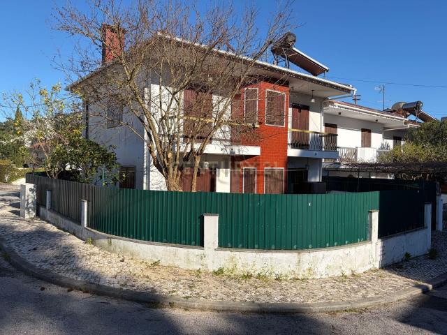 Moradia, Aroeira Central, Charneca da Caparica e Sobreda