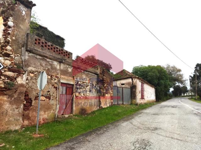 Moradia + Armazém