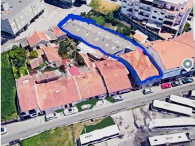 Moradia + Armazém no Centro de Avintes
