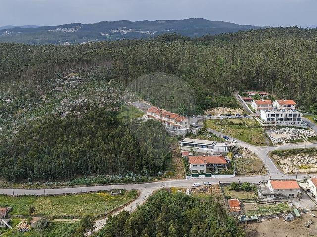 Moradia, Arnoso e Sezures