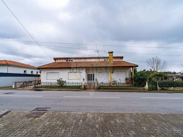 Moradia, Bustos Troviscal Mamarrosa