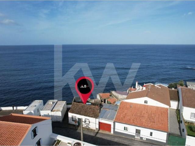 Moradia Beira Mar, Ideal para investimento, Calhetas, Ribeira Grande, Ilha de São Miguel