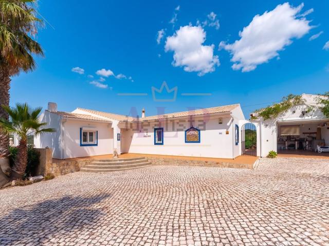 Moradia, Bensafrim