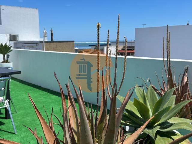 Moradia Bi Familiar com vista mar na Fuseta!