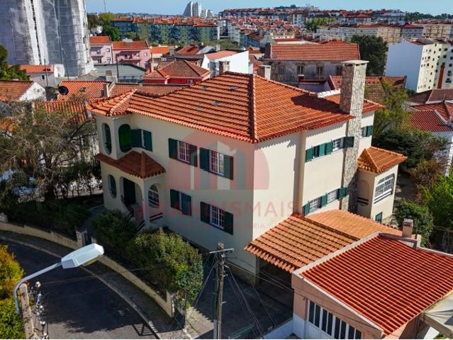 Moradia Bi familiar em Linda a Velha, Lisboa