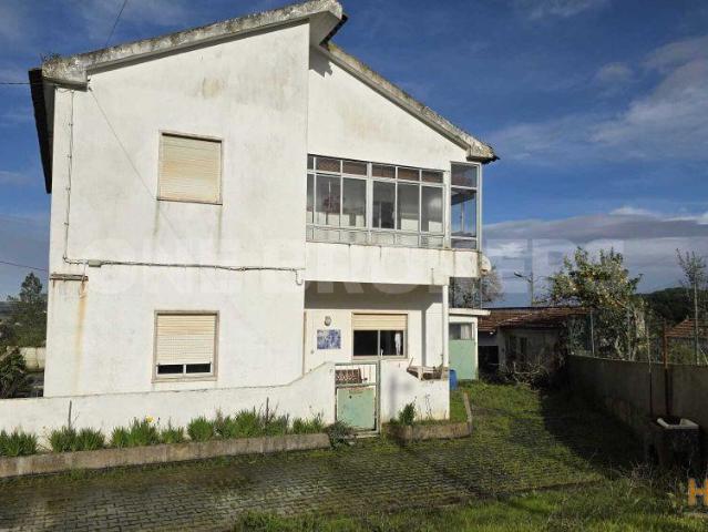 MORADIA BI FAMILIAR,LOUSA.LOURES | 26074069824