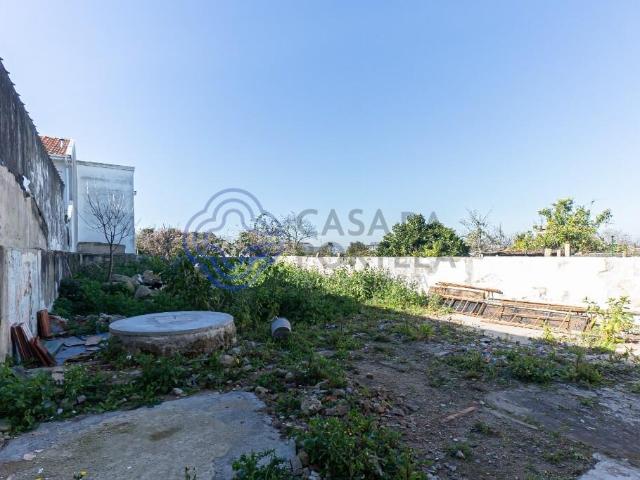 Moradia T4 para reconstrução em Matosinhos