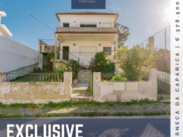 Moradia Bi Familiar T4 na Charneca da Caparica