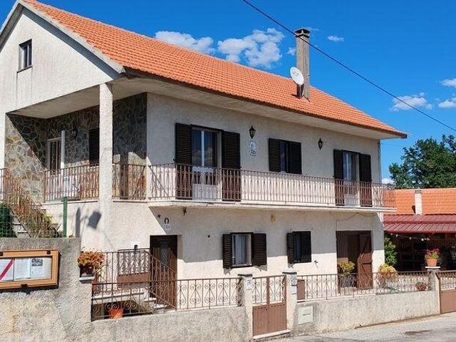 Moradia bi familiar T5 em Graça de 215 m² 215m² Graça