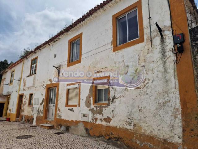 Moradia Bi Familiar T2 em Alenquer ALQ014