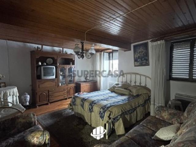 Moradia Bi Familiar | 2 Apartamentos | Alta Rentabilidade