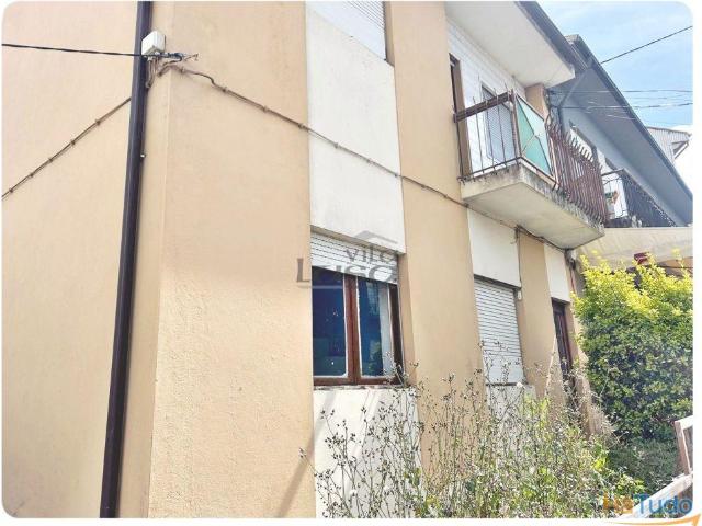 Moradia Bifamiliar com logradouro terreno e anexos 7 caminhos Gondomar | 26064090540
