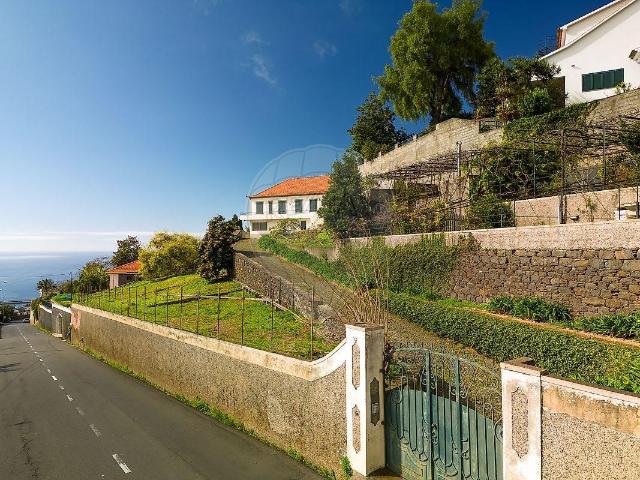 Moradia Bifamiliar T3+ T2 | Prédio Misto Urbano + Rústico. 449m² Imaculado Coração De Maria