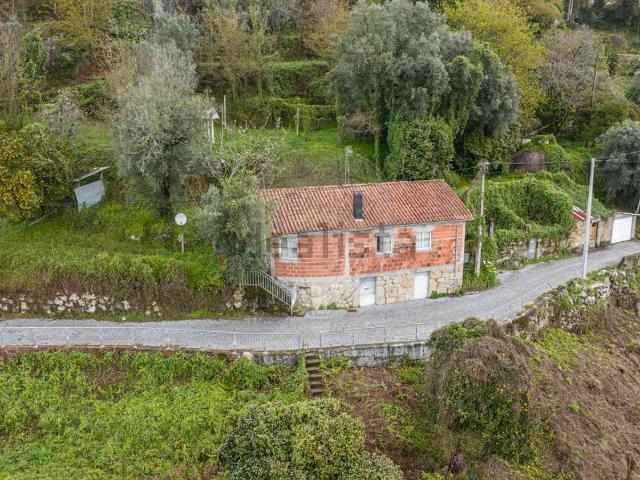 Moradia, Bouro Santa Maria