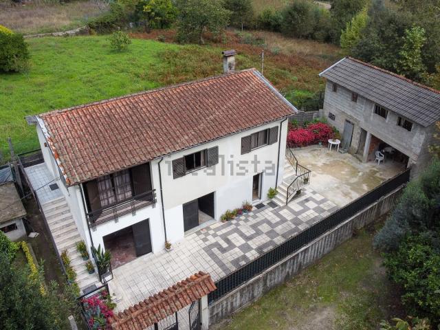 Moradia, Bouro Santa Marta