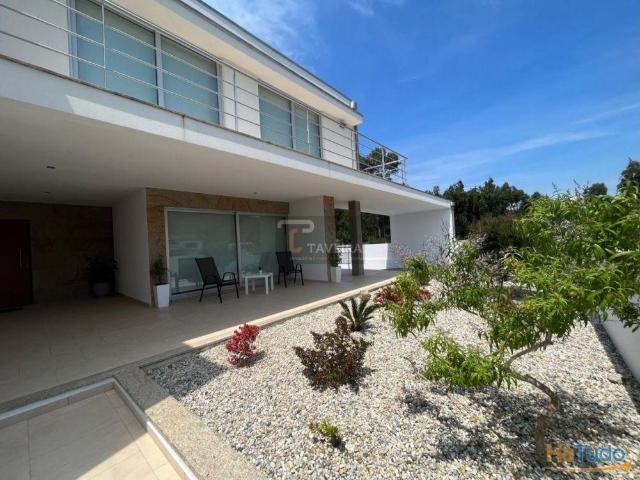 Moradia c/ piscina | 26084059912
