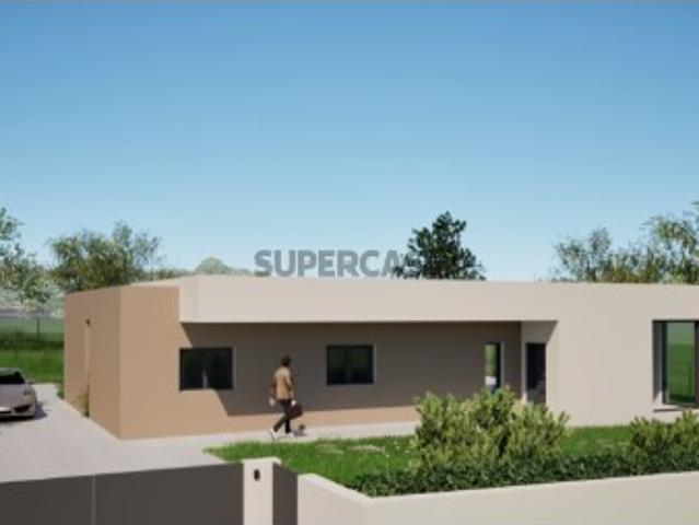 Moradia c/ Piscina construção em término de obra /15 min de Santarém