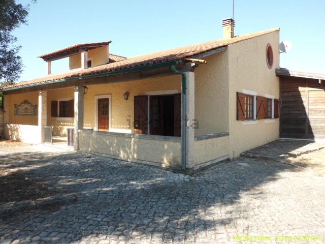 Moradia, Cadima