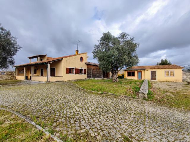 Moradia, Cadima
