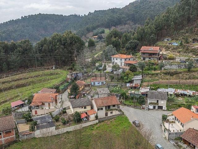 Moradia, Caires
