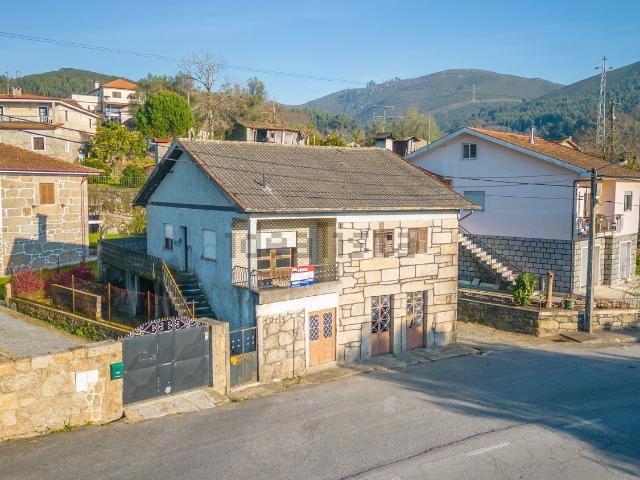 Moradia, Caldelas Sequeiros Paranhos