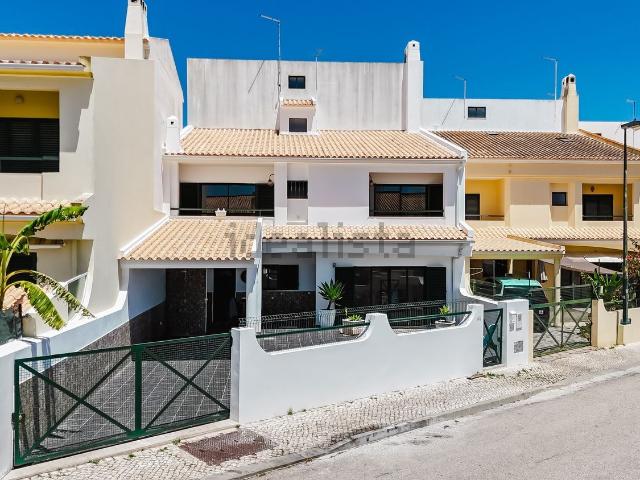 Moradia, Caliços, Albufeira e Olhos de Água
