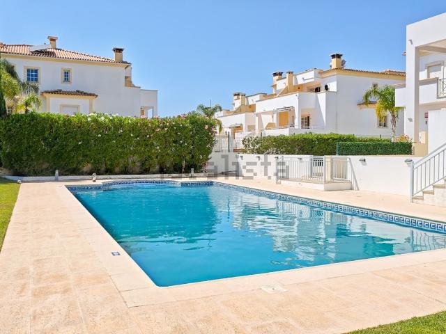 Moradia, Caliços, Albufeira e Olhos de Água