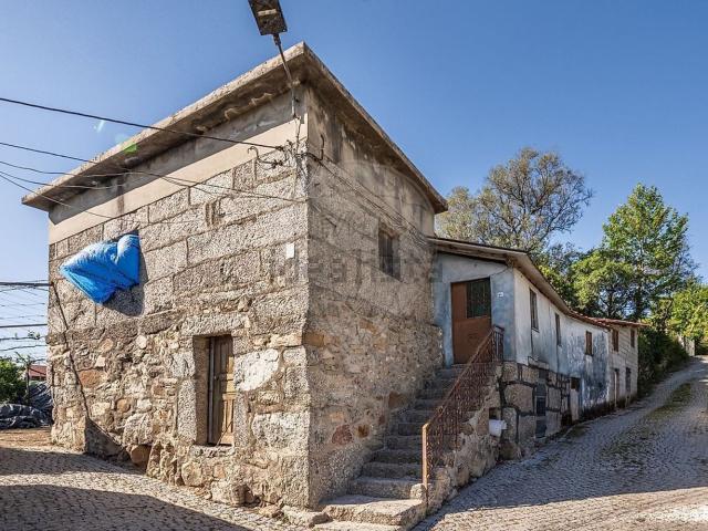 Moradia, Calvos e Frades