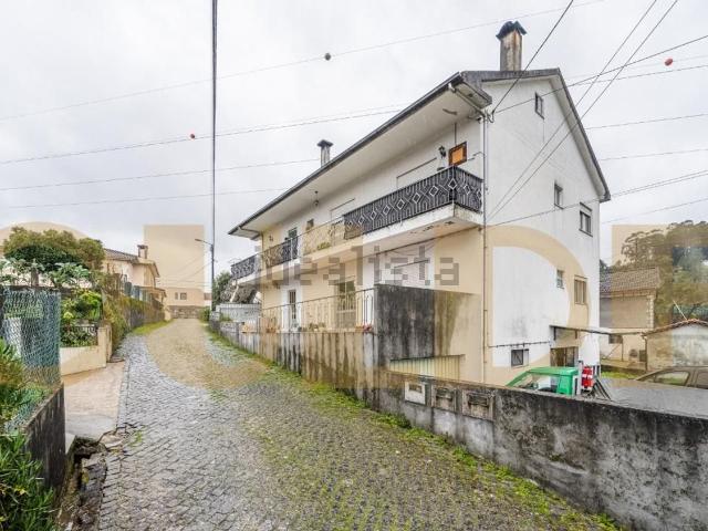 Moradia, Campos e Louredo