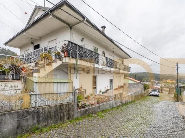 Moradia, Campos e Louredo