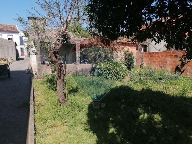 Moradia, Canelas e Fermelã