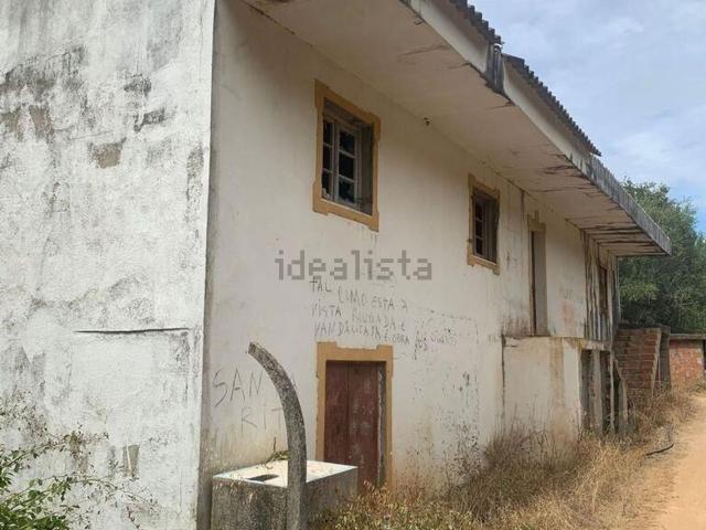 Moradia, Casais e Alviobeira