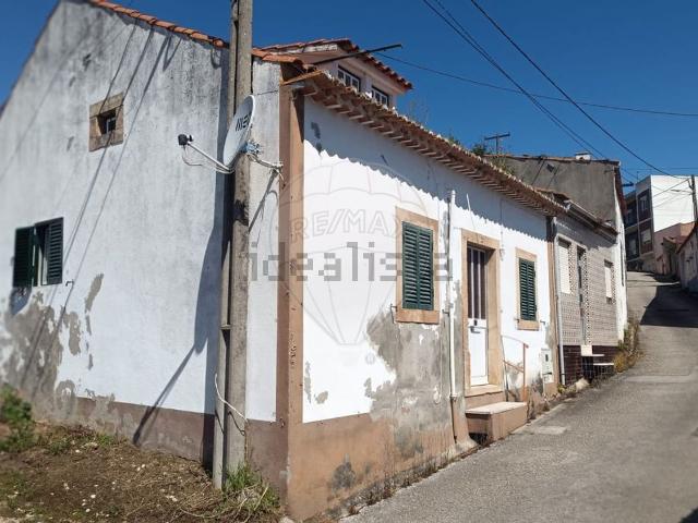 Moradia, Casais e Alviobeira