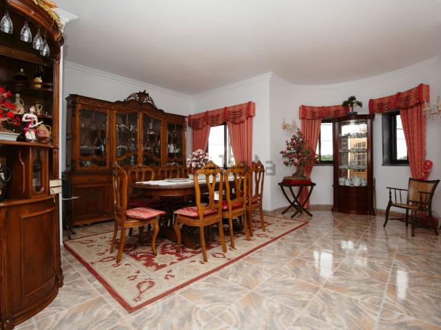Moradia, Casal de Cambra