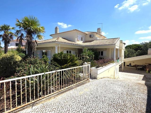Moradia, Castelo Sesimbra