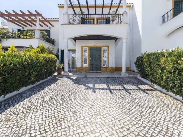 Moradia, Castelo Sesimbra