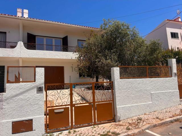 Moradia, Castelo Sesimbra