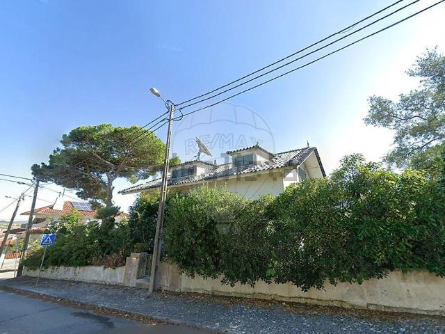 Moradia, Caparica e Trafaria