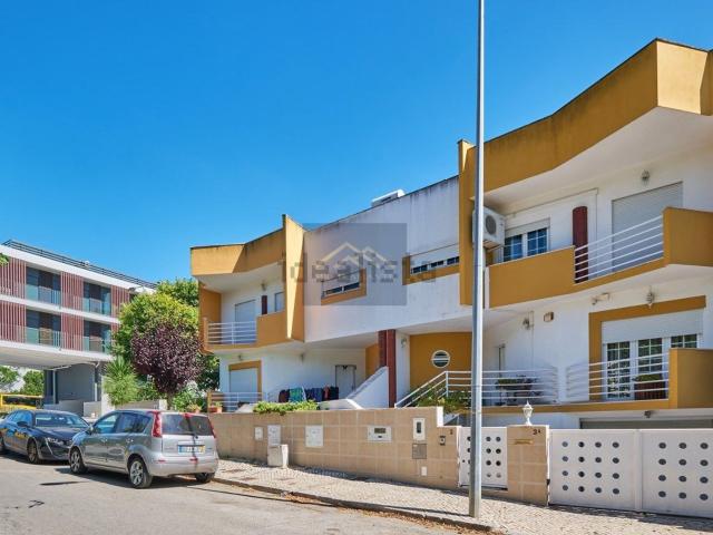 Moradia, Caparica e Trafaria