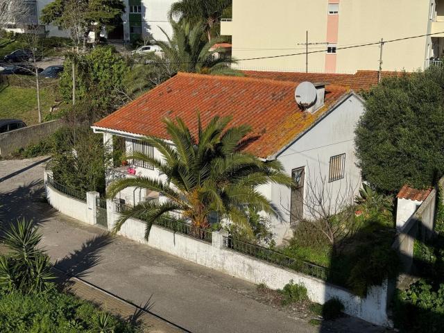 Moradia, Carcavelos e Parede