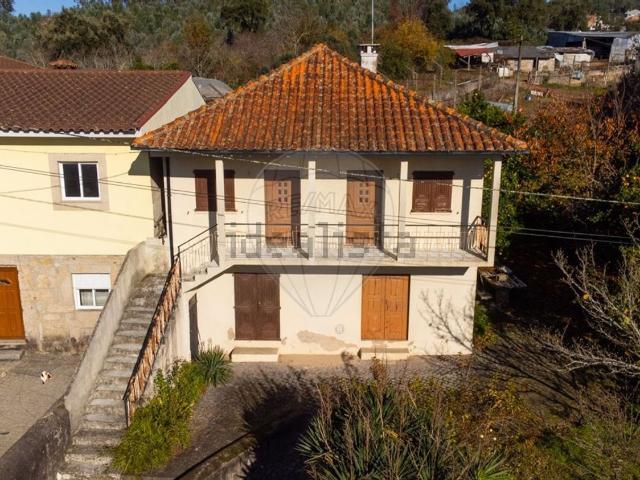 Moradia, Carrazedo