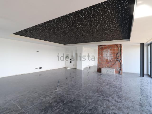 Moradia, Carreiras