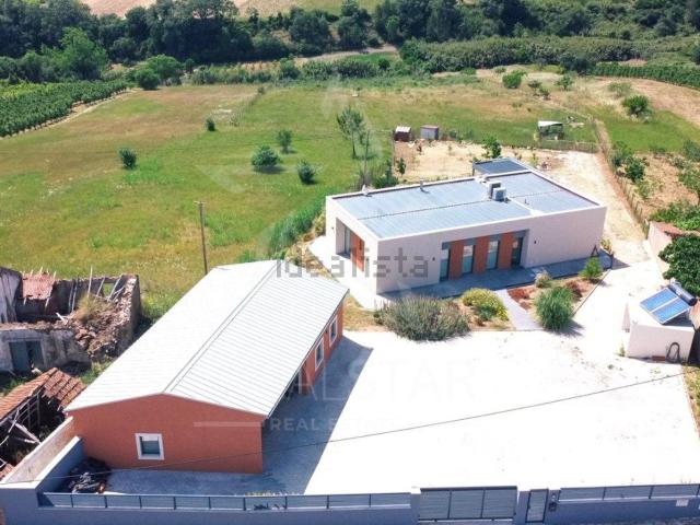 Moradia, Carvalhal Benfeito