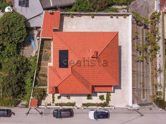 Moradia, Carvoeira