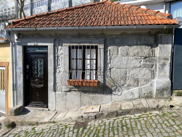 Moradia, Cedofeita Santo Ildefonso Sé Miragaia São Nicolau Vitória