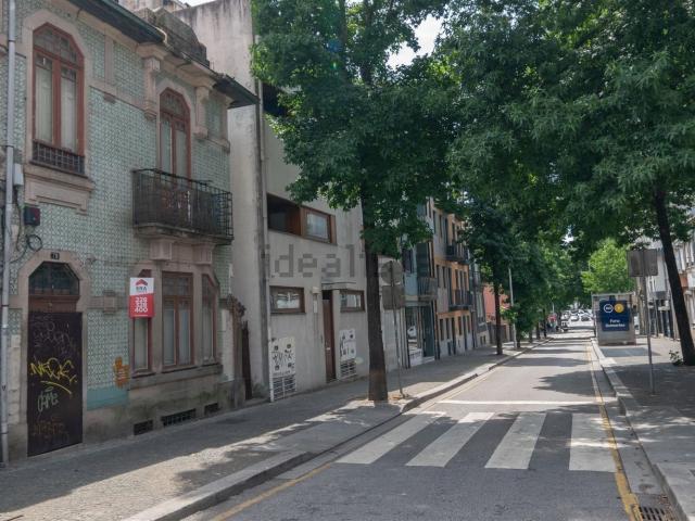 Moradia, Cedofeita Santo Ildefonso Sé Miragaia São Nicolau Vitória