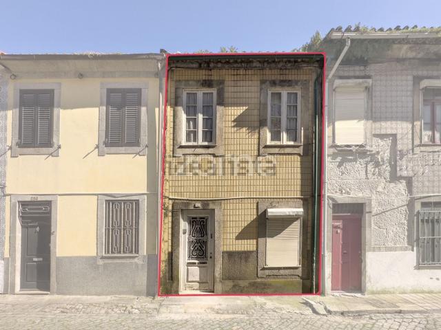 Moradia, Cedofeita Santo Ildefonso Sé Miragaia São Nicolau Vitória