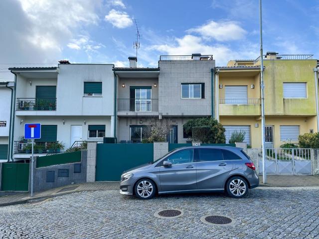 Moradia, Celeirós Aveleda Vimieiro